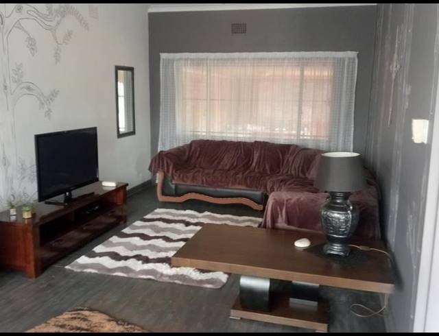 3 BEDROOM HOUSE FOR SALE IN PARKDENE